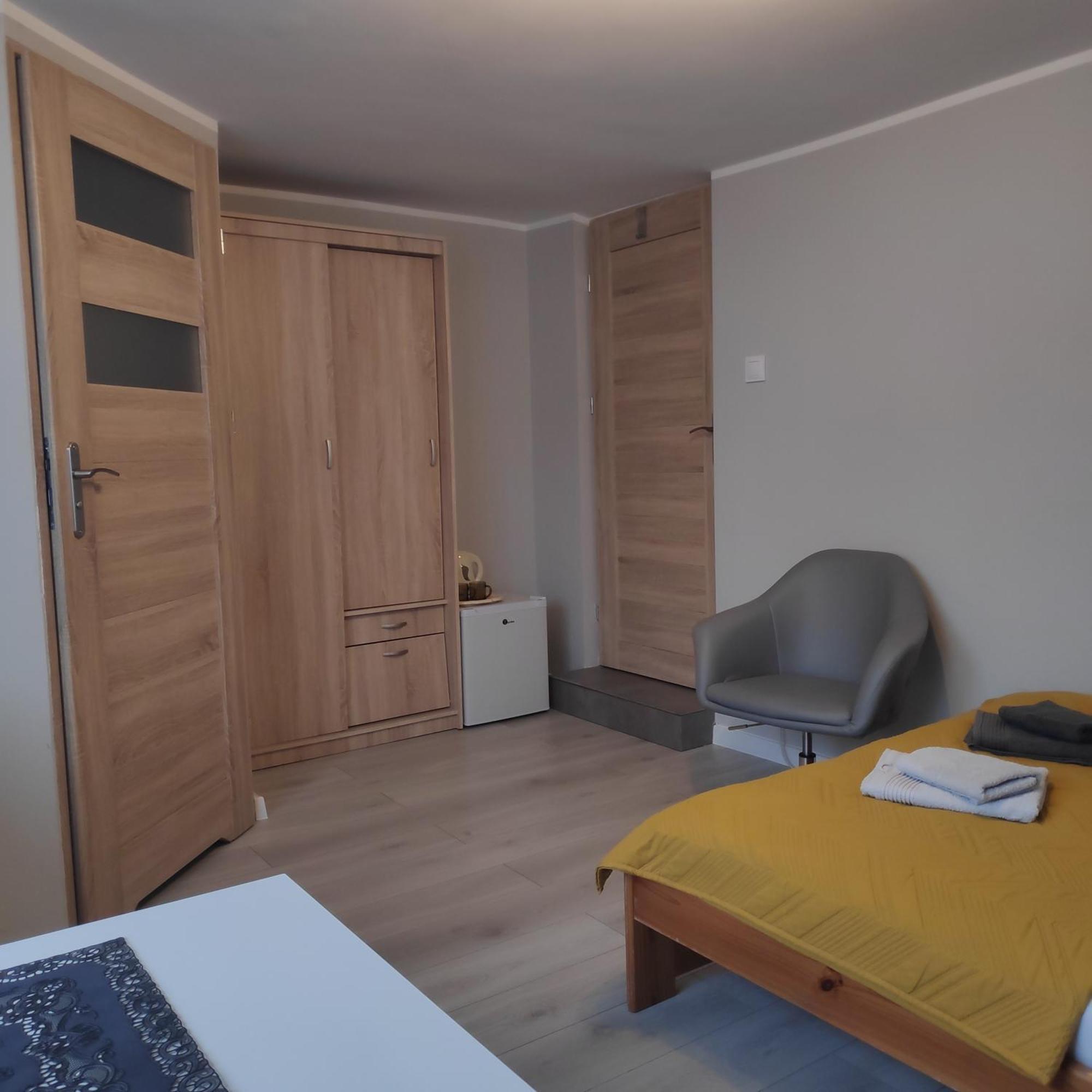 Pokoje Goscinne Moli Łeba Exterior foto